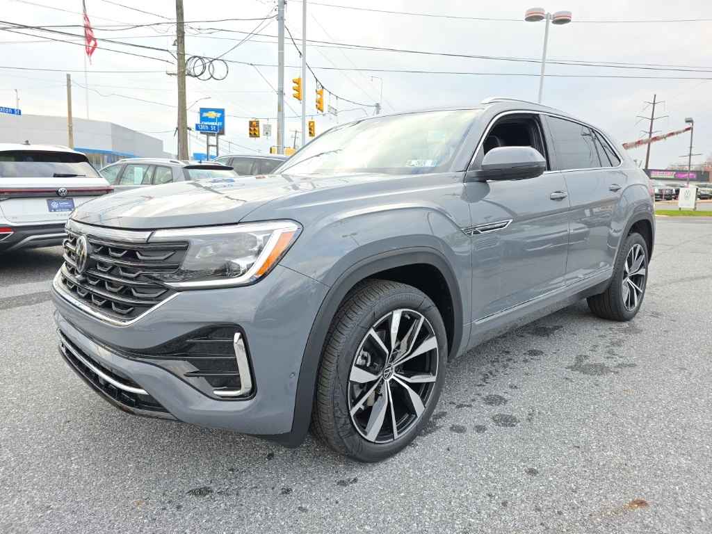 2026 Volkswagen Atlas Cross Sport SEL Premium R-LINE's photo