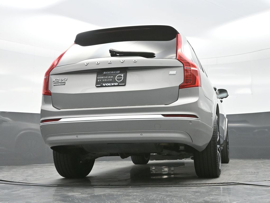 2023 Volvo XC90 T8 Plus photo 21
