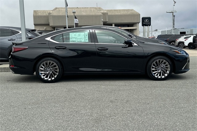 2025 Lexus ES 350 Luxury photo 4