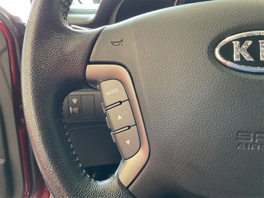 2009 Kia Optima SX photo 20