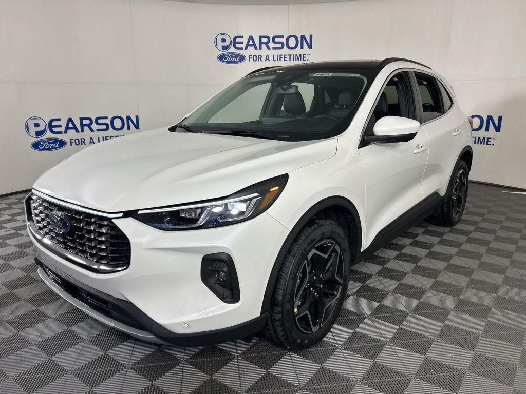 2026 Ford Escape Platinum's photo