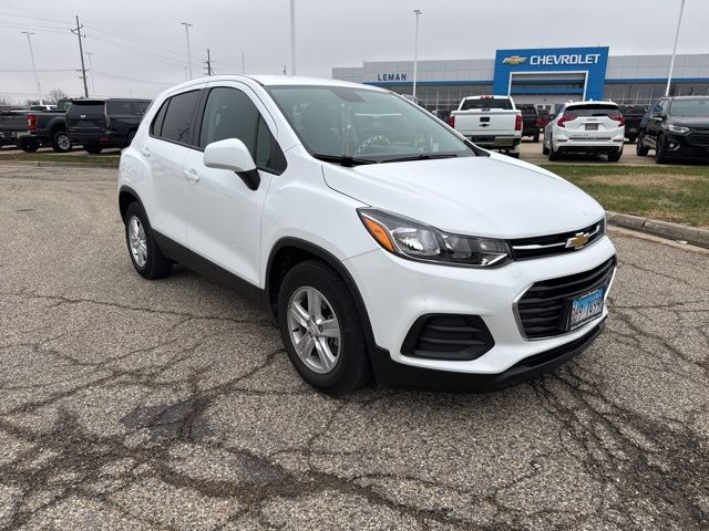 2020 Chevrolet Trax LS photo 2