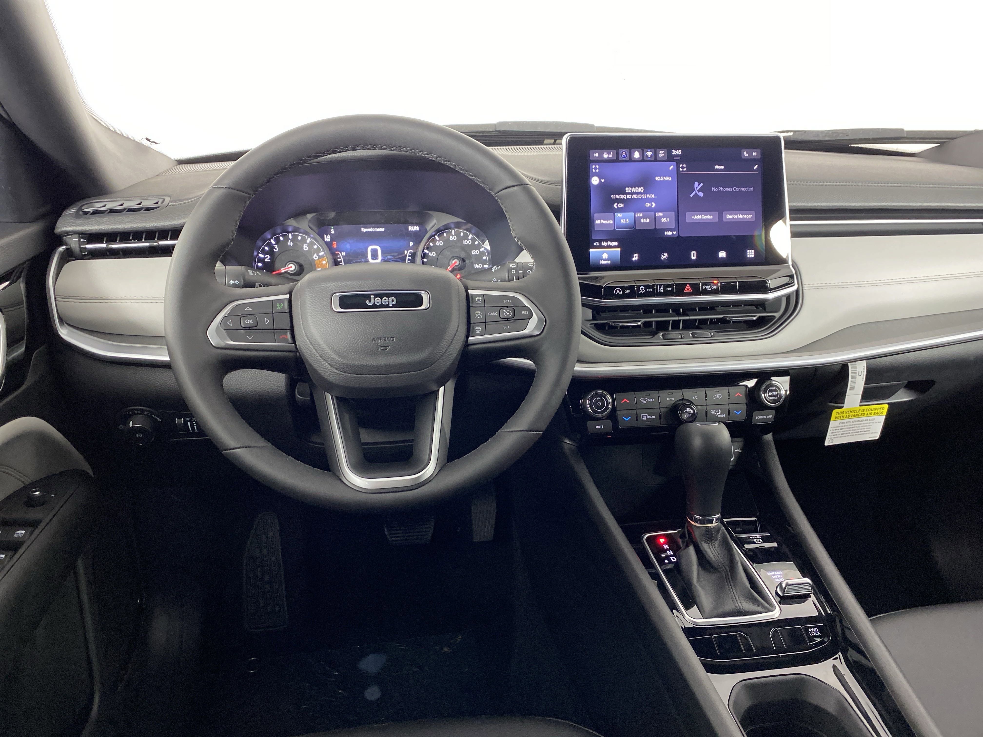 2025 Jeep Compass Limited photo 4