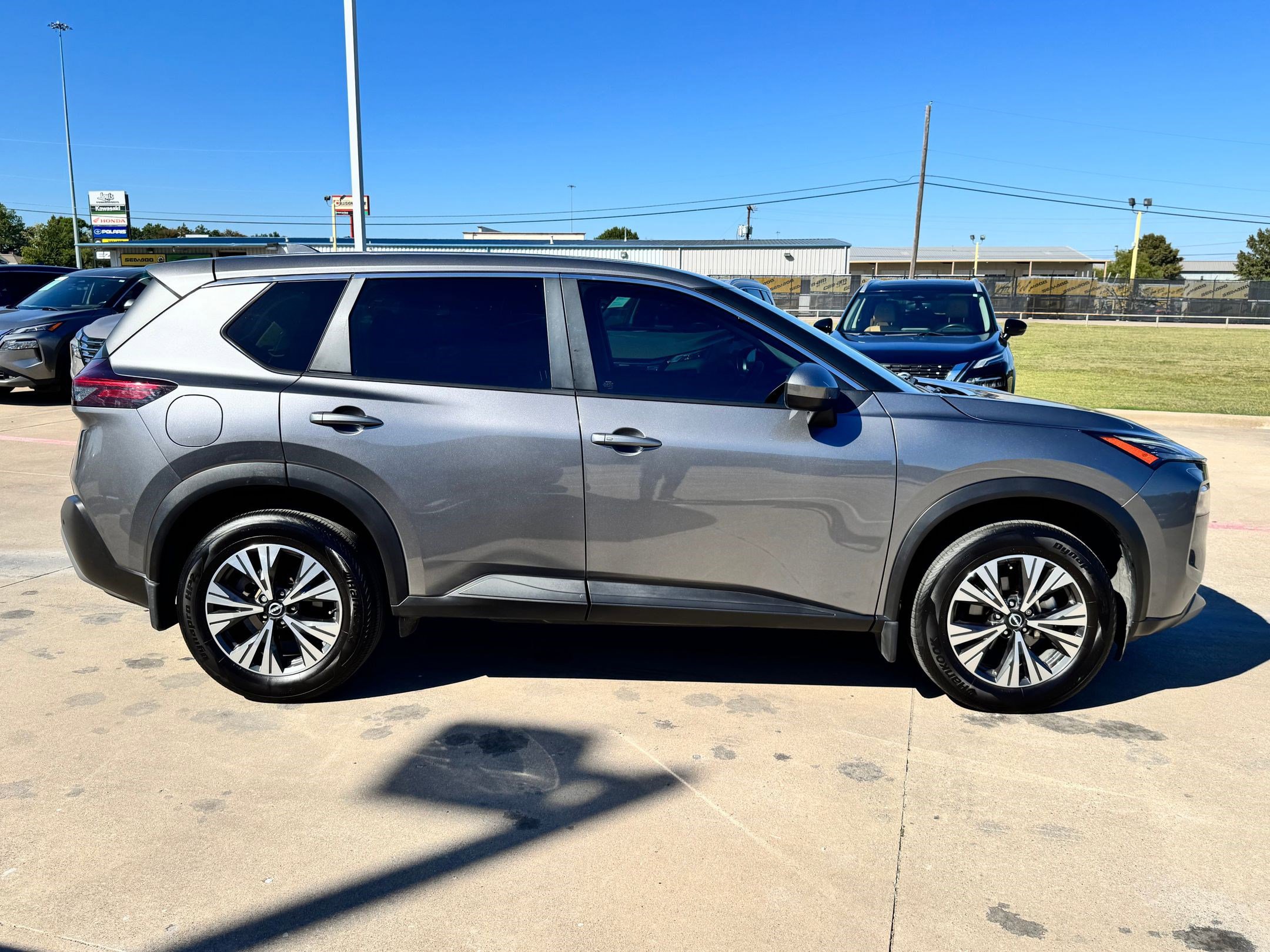 2023 Nissan Rogue SV photo 6