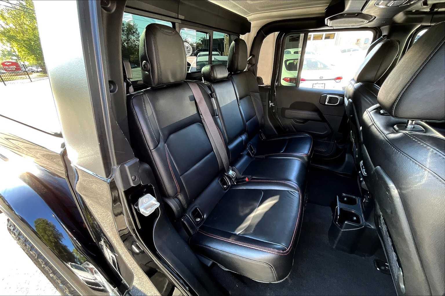 2021 Jeep Gladiator Rubicon photo 17