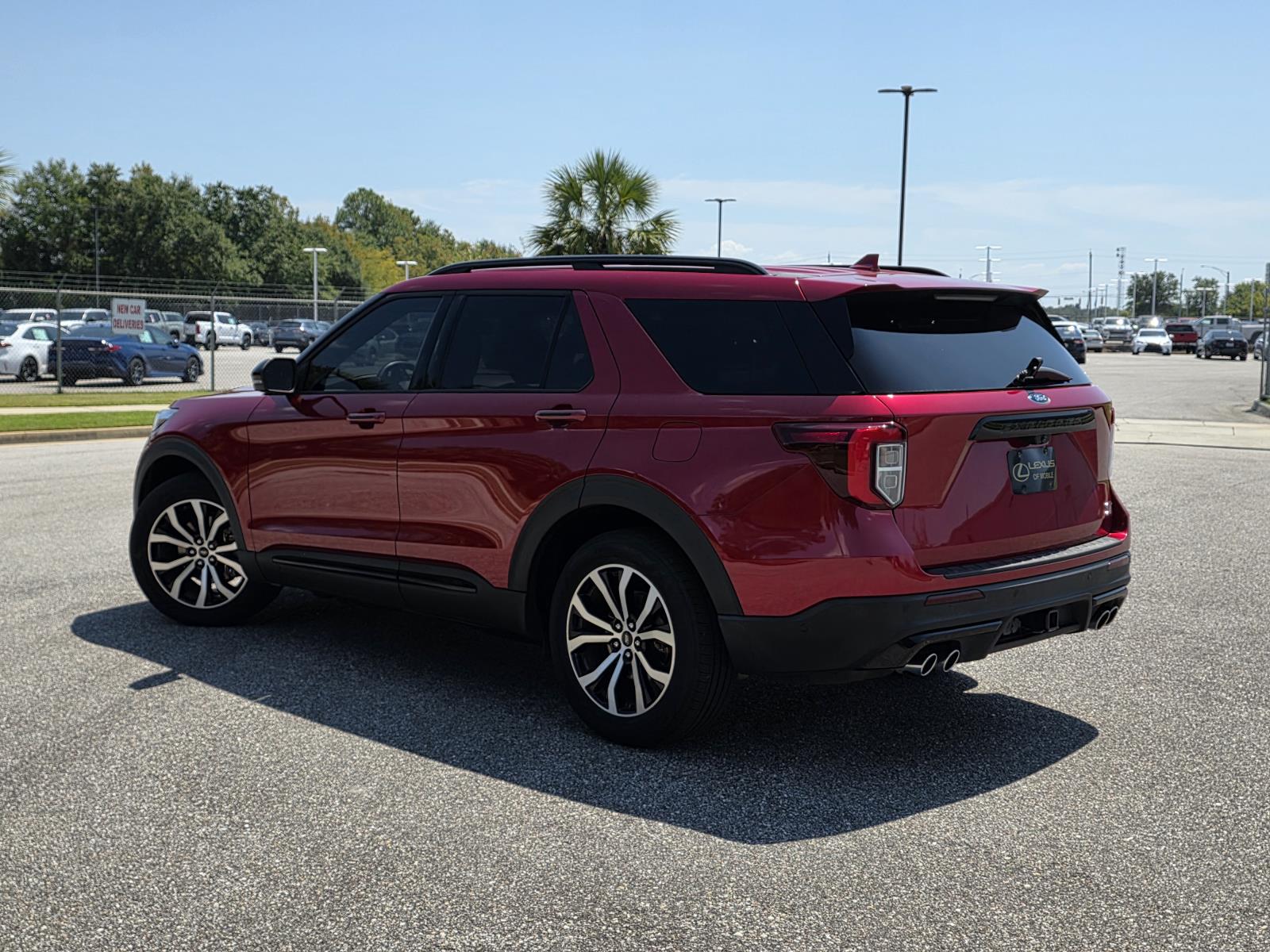 2020 Ford Explorer ST photo 4