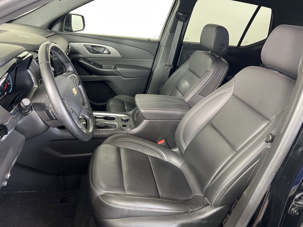 2023 Chevrolet Traverse Leather photo 2