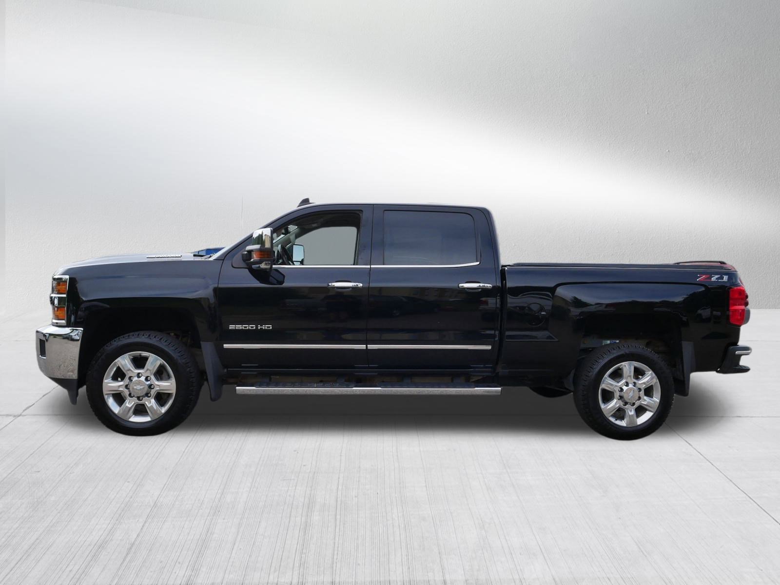 2018 Chevrolet Silverado 2500HD LTZ photo 4