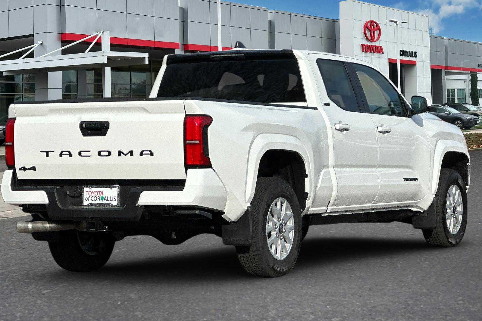 2025 Toyota Tacoma SR5 Double Cab photo 4