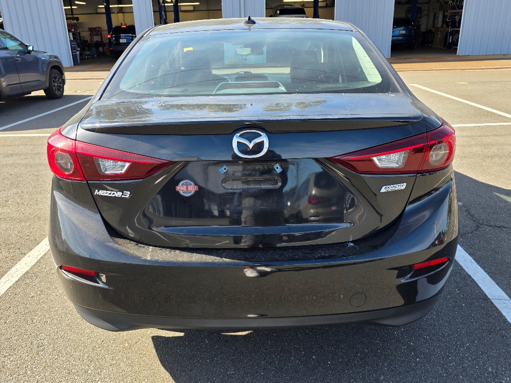 2018 Mazda Mazda3 Touring photo 4