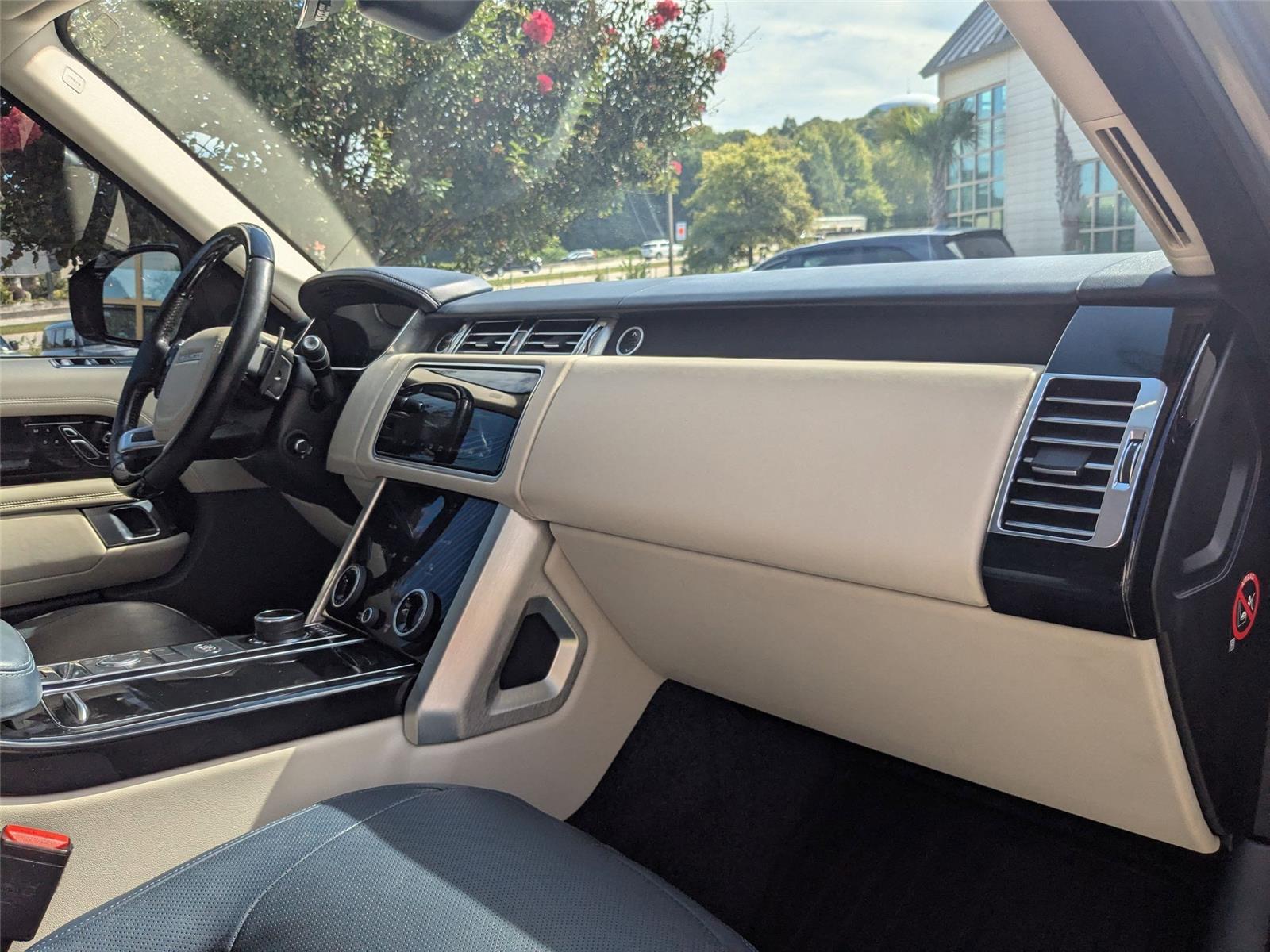 2019 Land Rover Range Rover photo 33