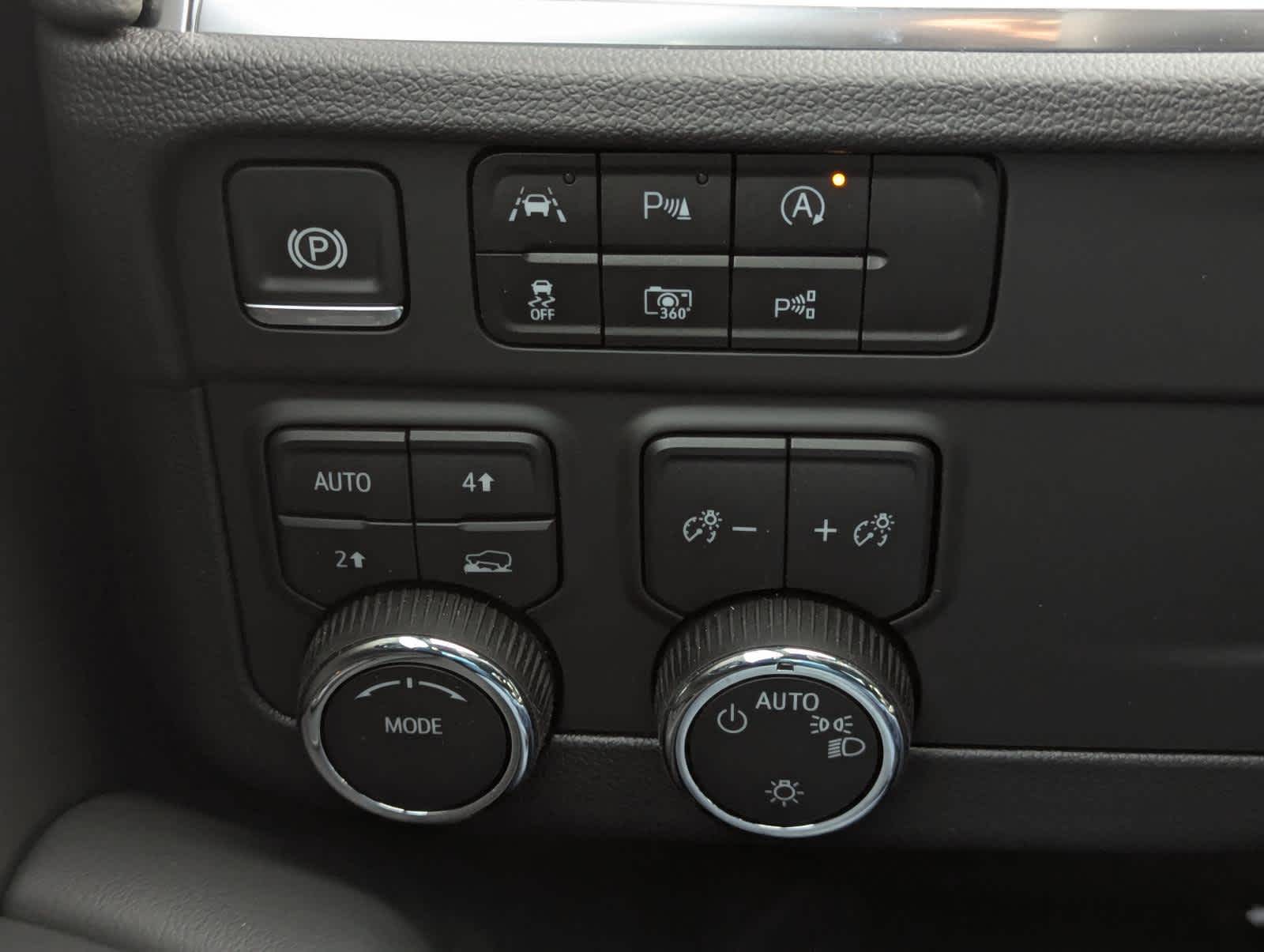 2025 Chevrolet Tahoe LS photo 18