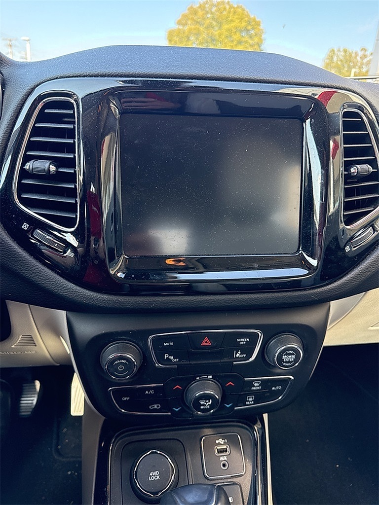2021 Jeep Compass Limited photo 13