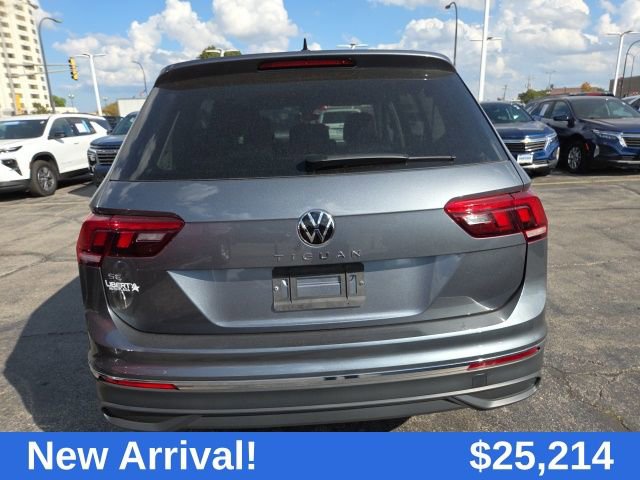2024 Volkswagen Tiguan SE Wolfsburg Edition photo 2