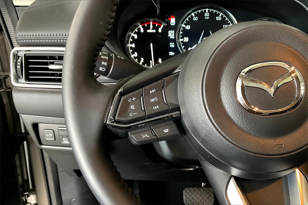 2025 MAZDA CX-5 - Image 17