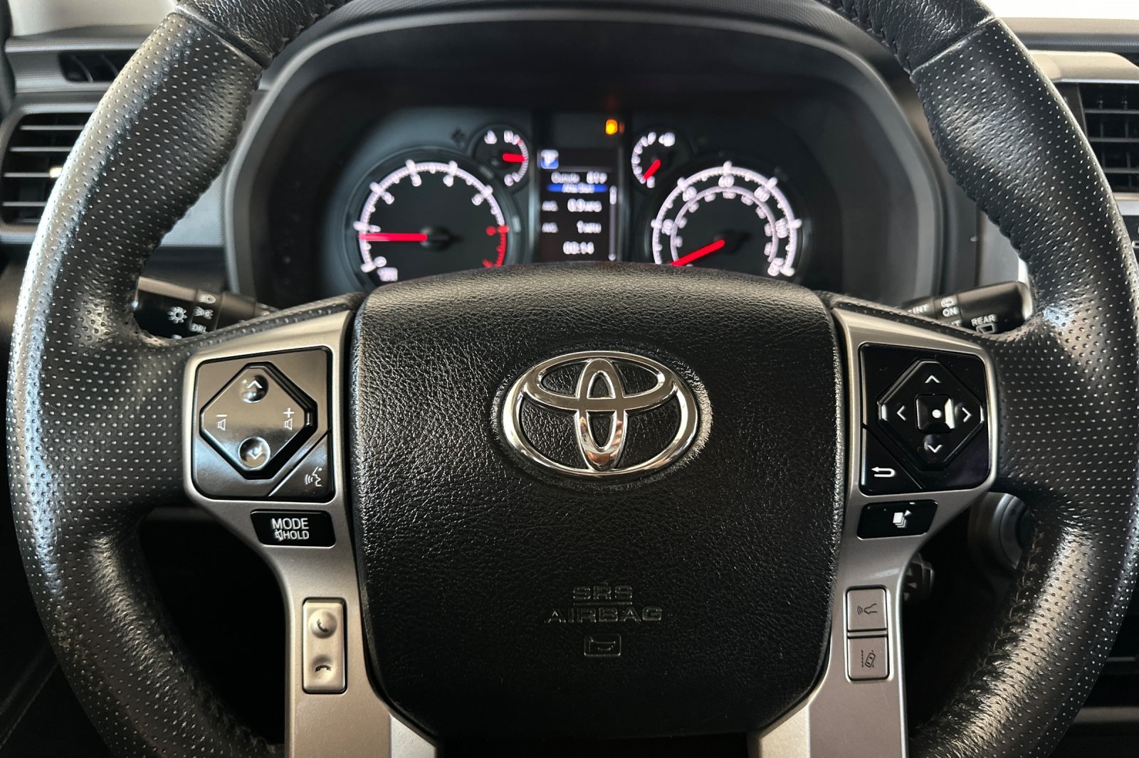 2020 Toyota 4Runner SR5 photo 17