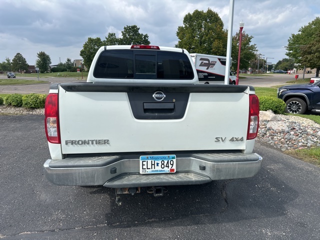 2017 Nissan Frontier SV photo 4