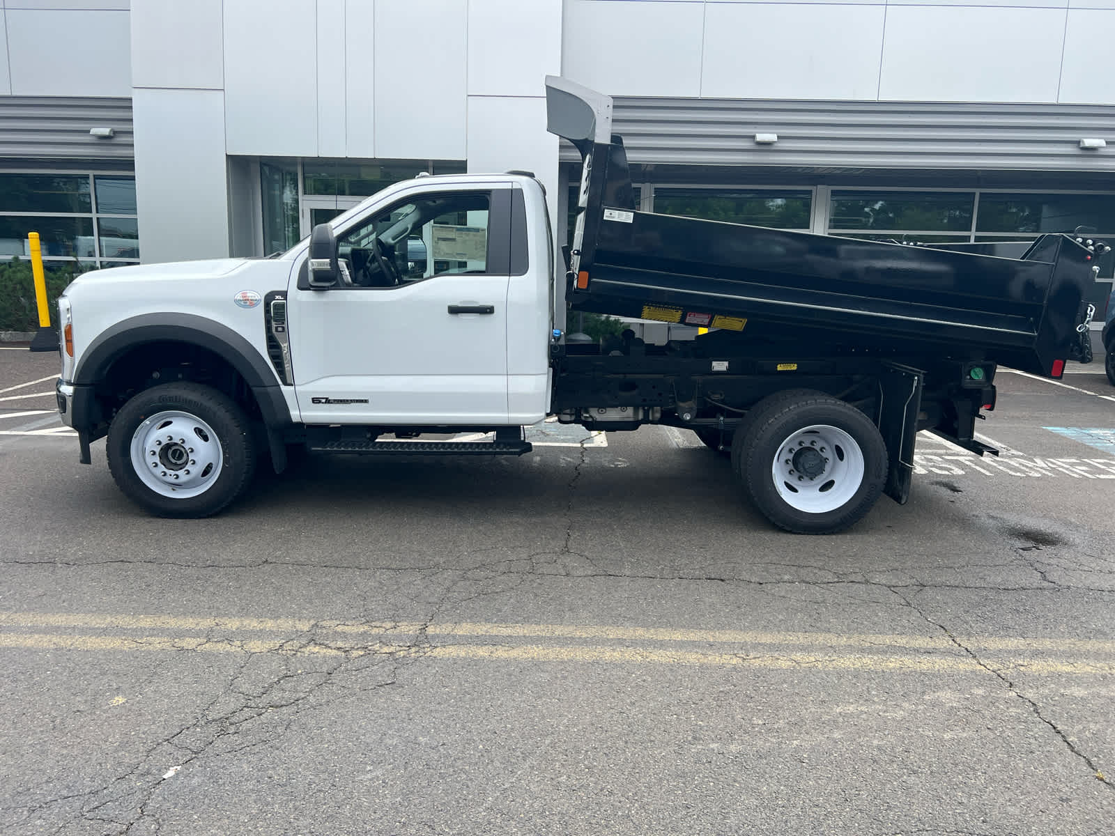 2024 Ford F-550 XL photo 9
