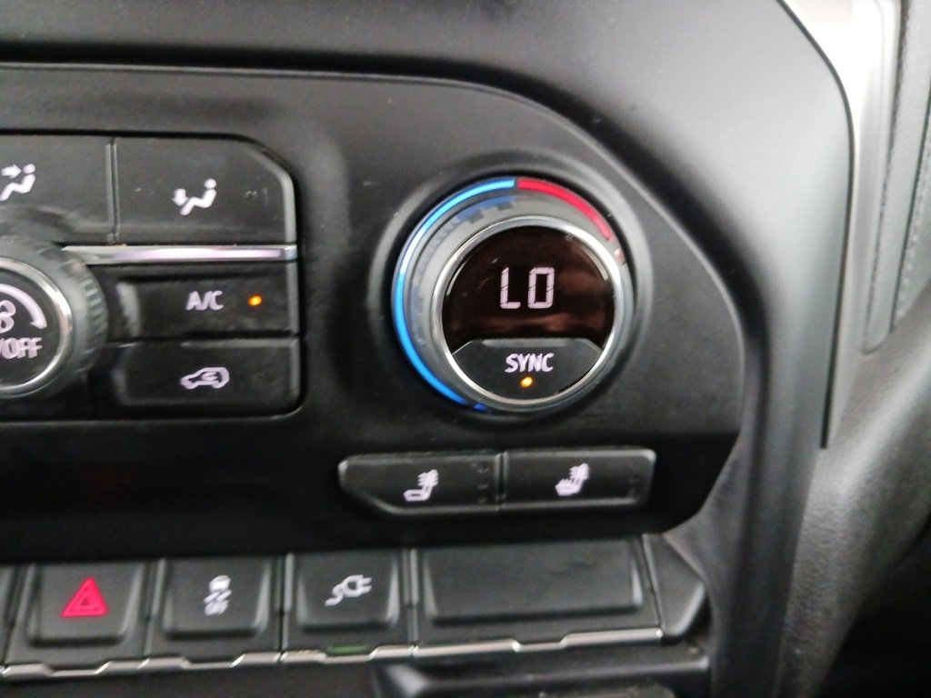 2021 Chevrolet Silverado LT photo 24