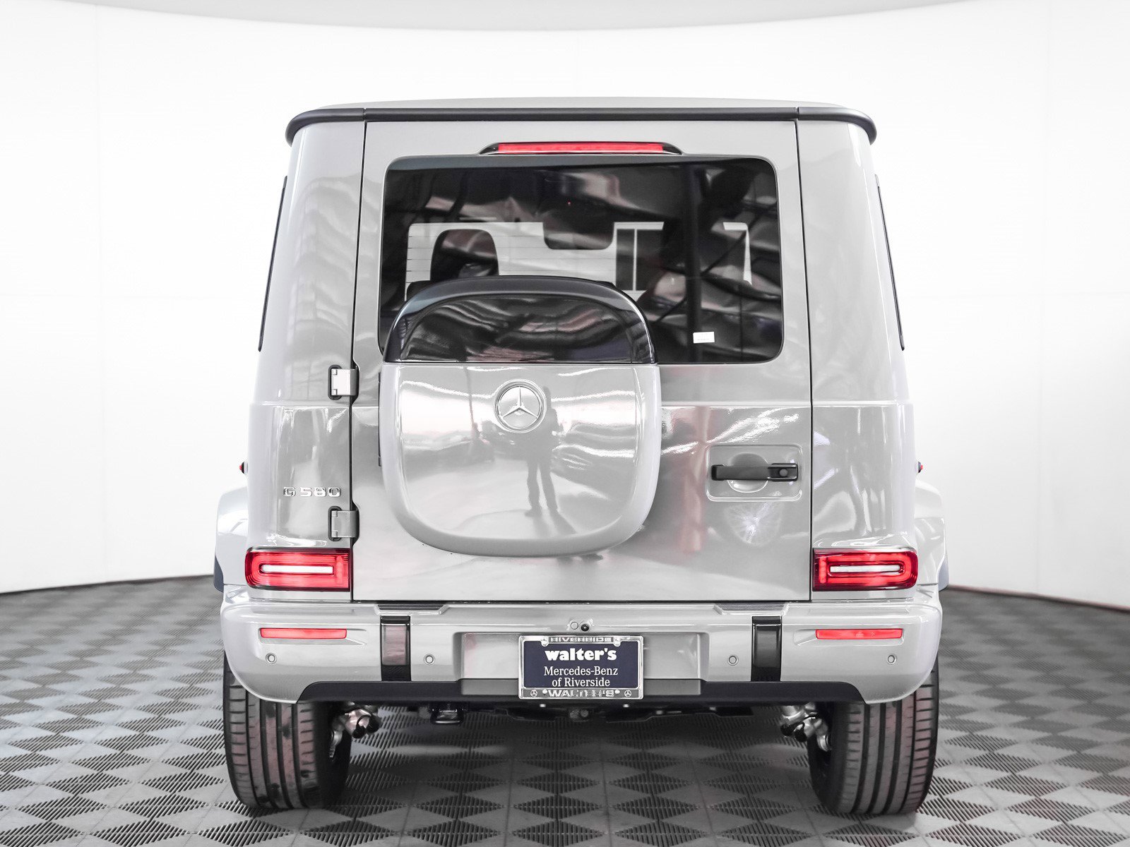 2025 Mercedes Benz G photo 11