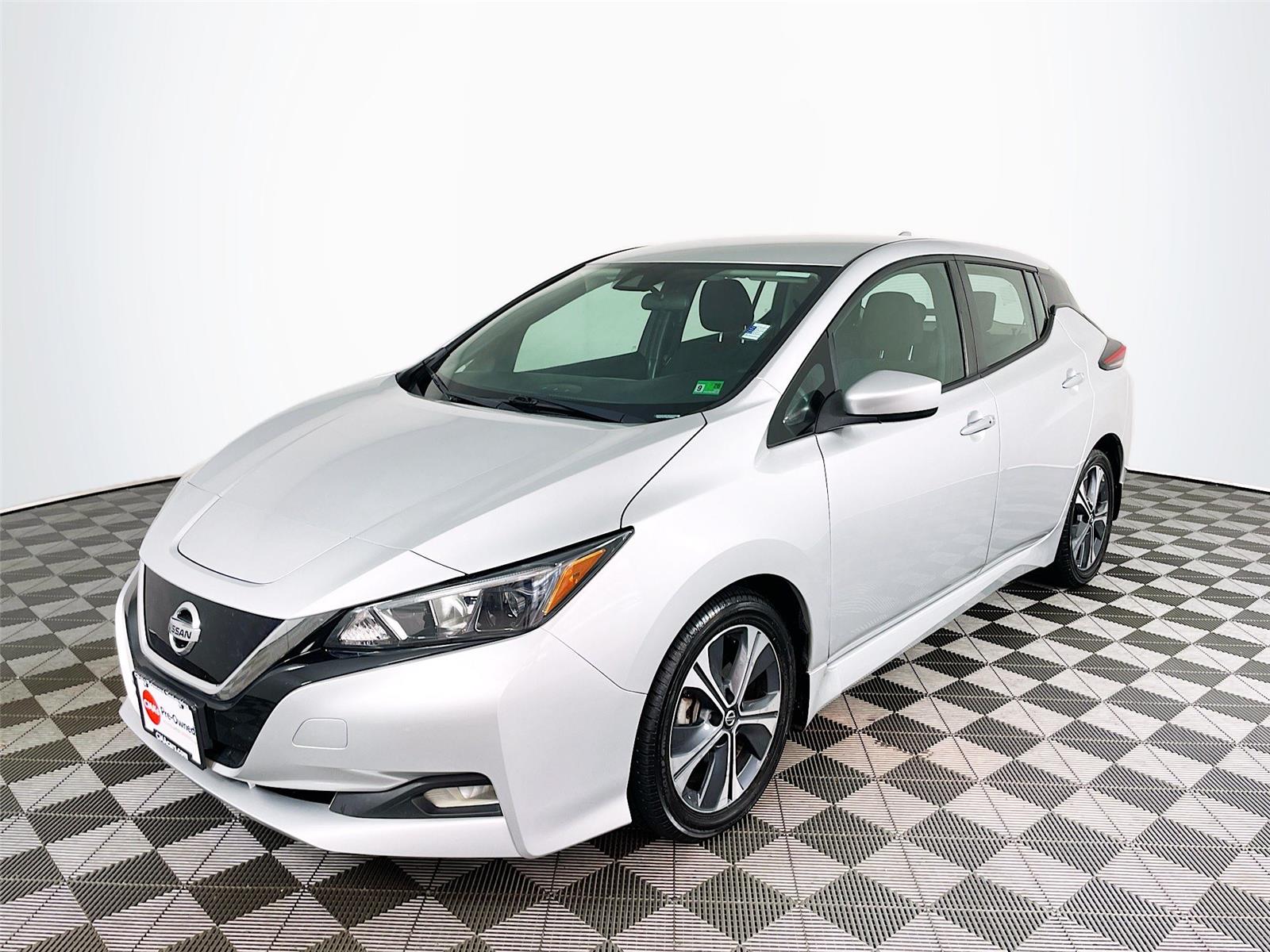 2021 Nissan Leaf SV photo 3
