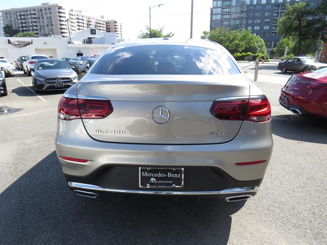2021 Mercedes Benz GLC 300 photo 3