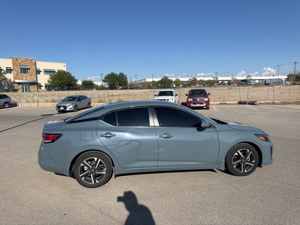2024 Nissan Sentra SV photo 4
