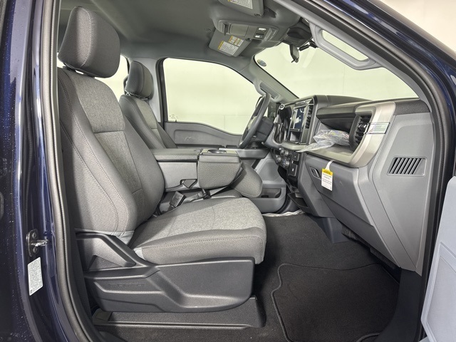 2025 Ford F-350 XL photo 4