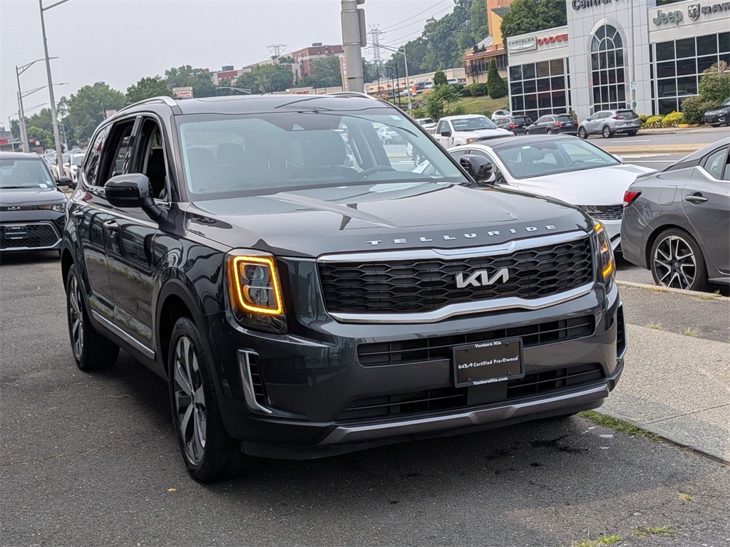 2022 Kia Telluride EX photo 3