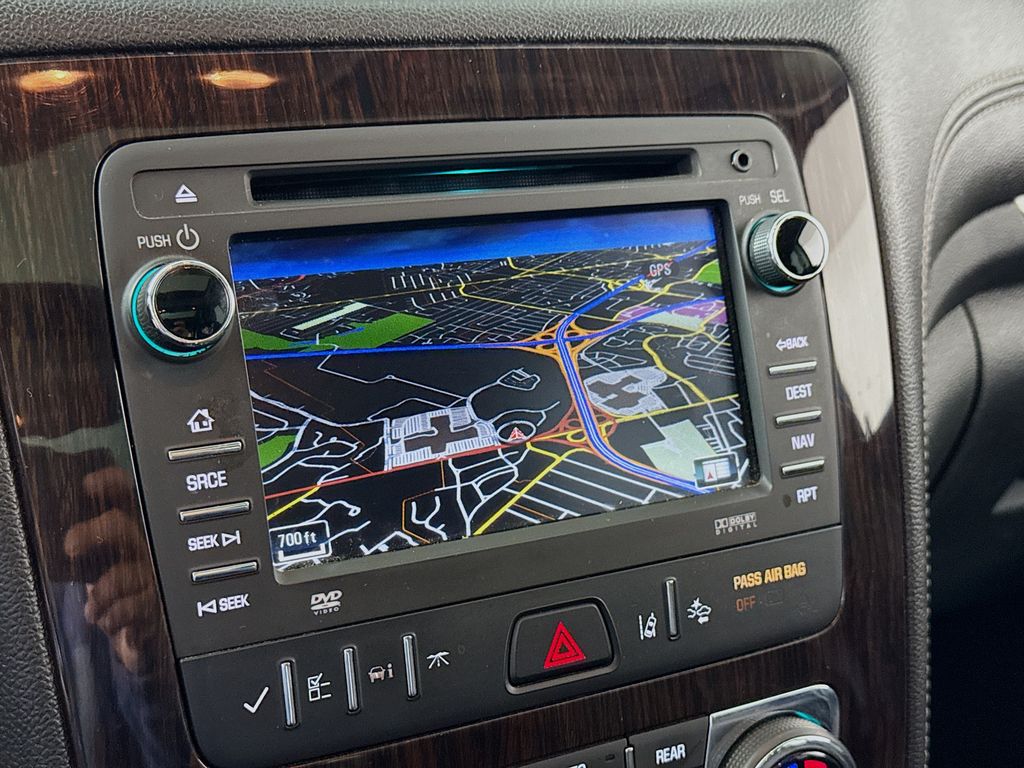 2016 Chevrolet Traverse LTZ photo 16