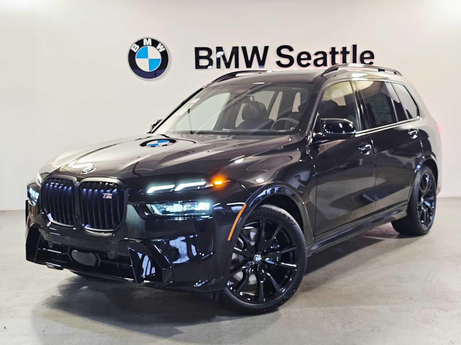 2026 BMW X7 M60i's photo