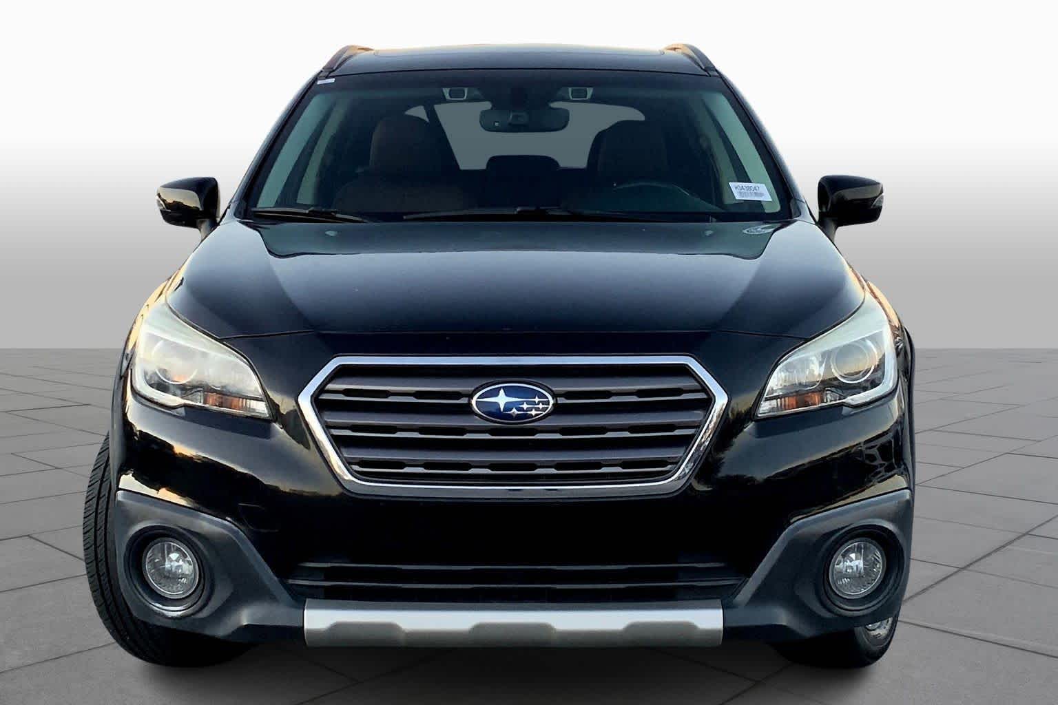 2017 Subaru Outback Touring photo 3