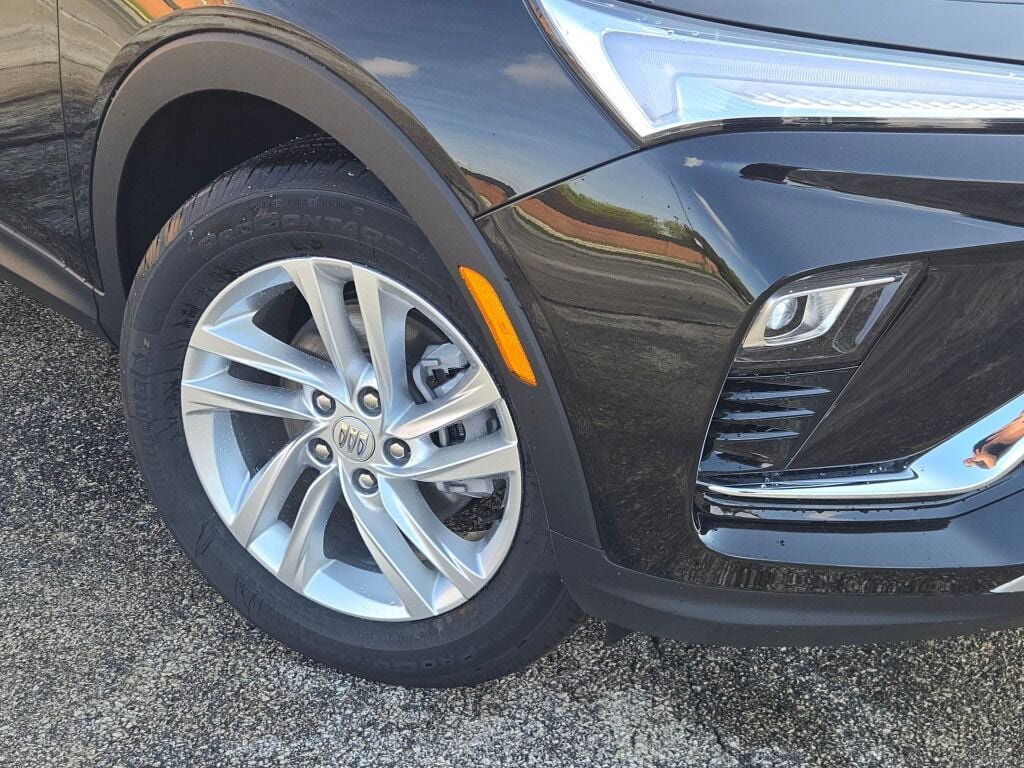 2025 Buick Envista Preferred photo 2