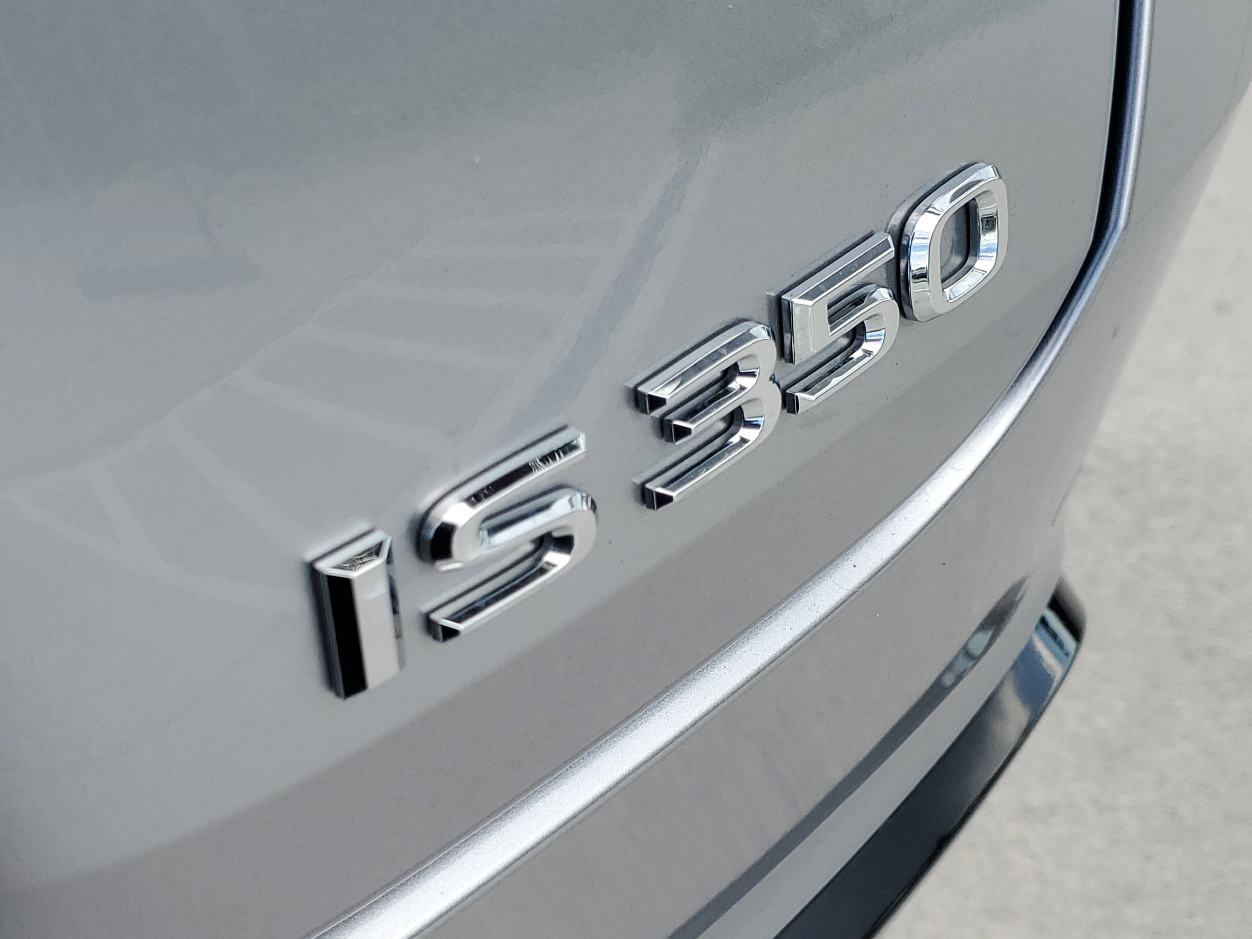 2023 Lexus IS 350 F SPORT photo 7