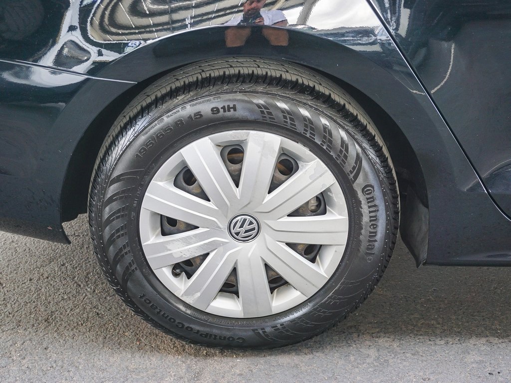 2015 Volkswagen Jetta 2.0 S photo 4