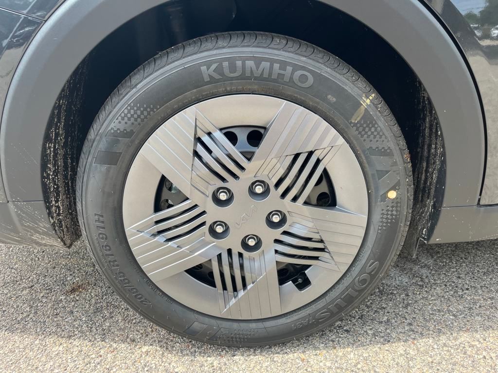2025 Kia K4 LX photo 12