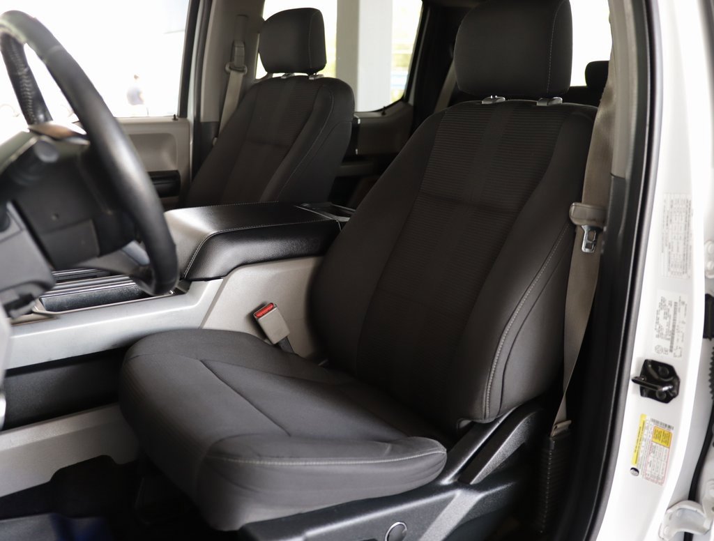 2015 Ford F-150 XLT photo 20