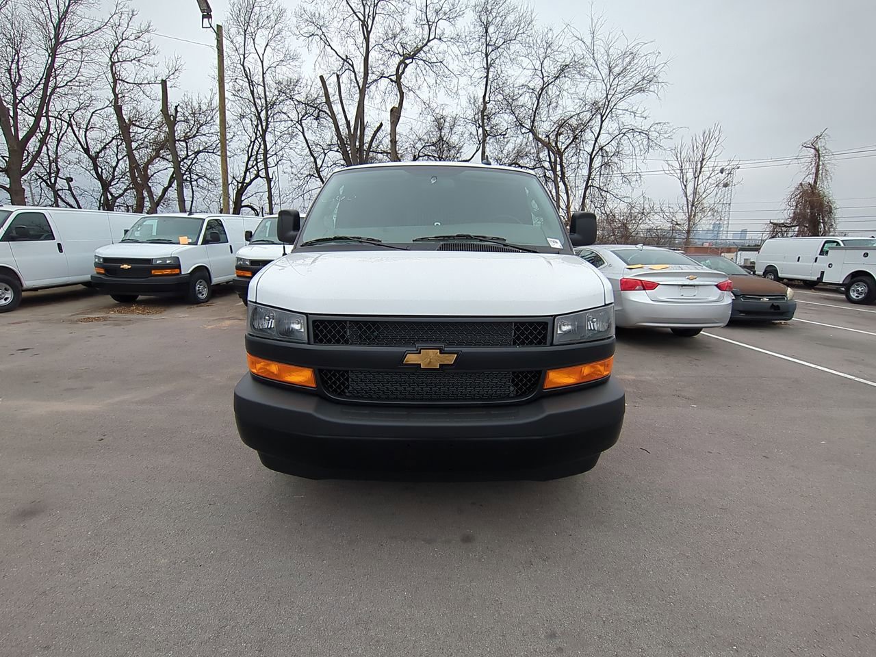 2025 Chevrolet Express Cargo 2500 photo 3