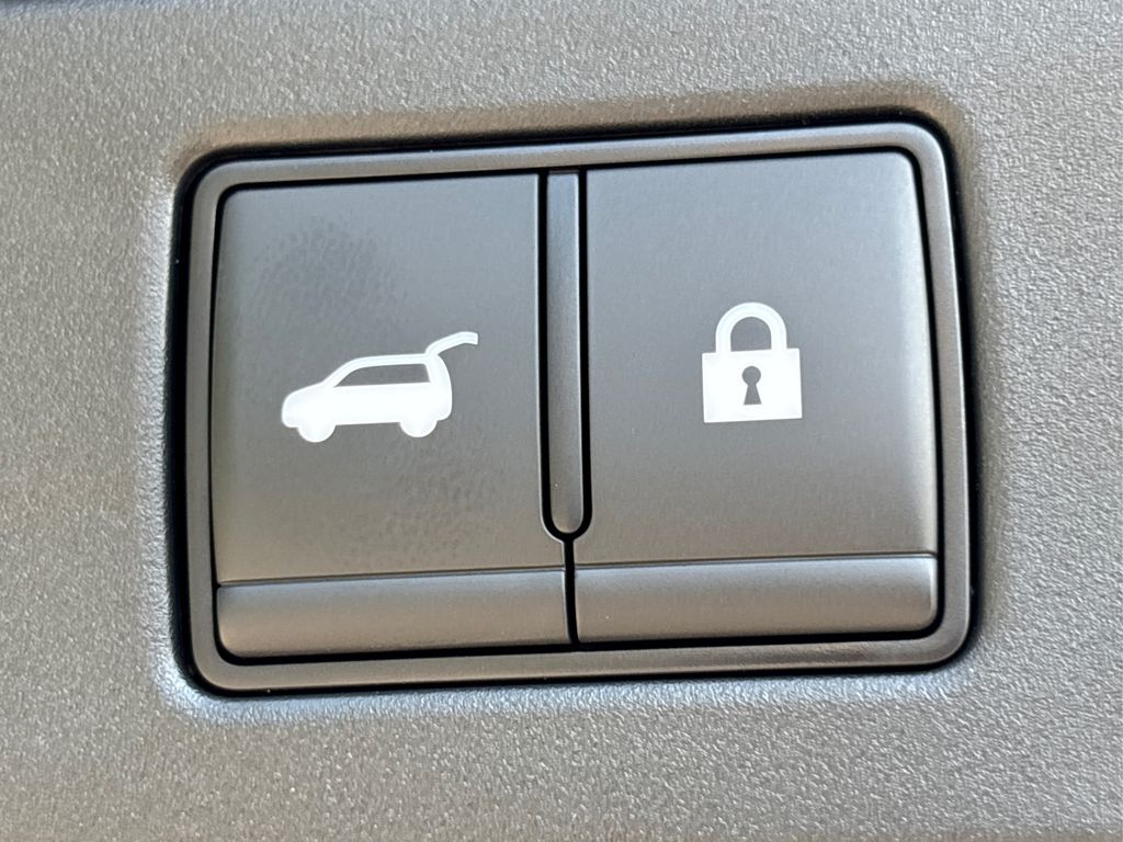 2025 Nissan Murano SL photo 14