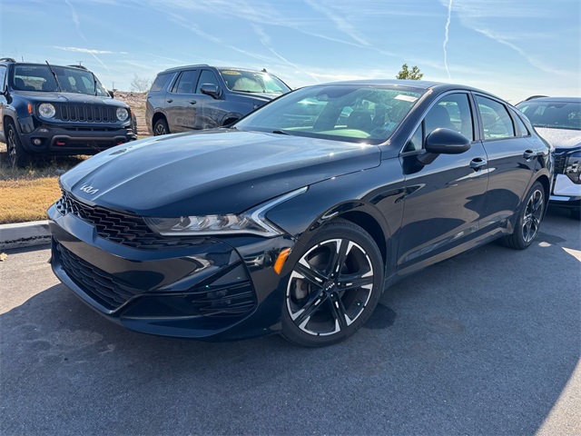 2022 Kia K5 GT-Line photo 2