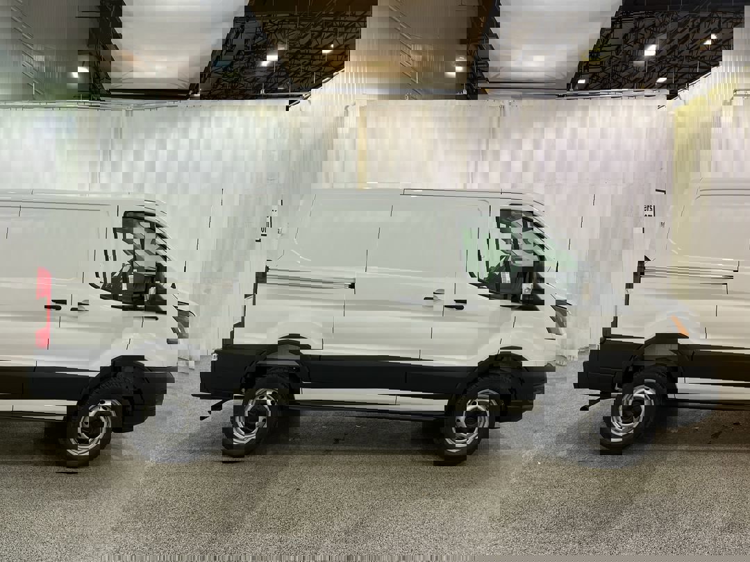 2025 Ford Transit Cargo Van photo 4