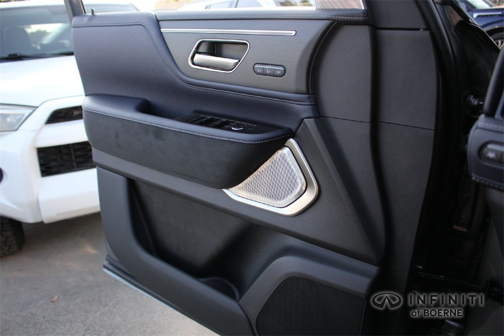 2026 Infiniti QX80 Sensory photo 10