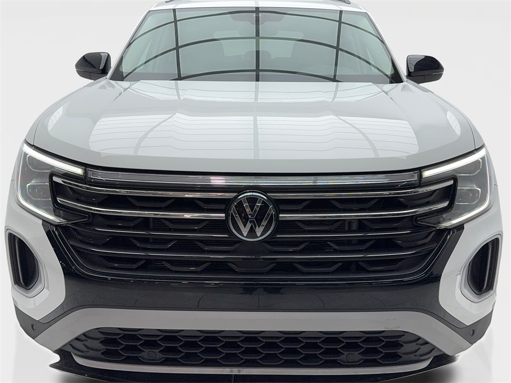 2024 Volkswagen Atlas Peak Edition SE Technology S photo 4