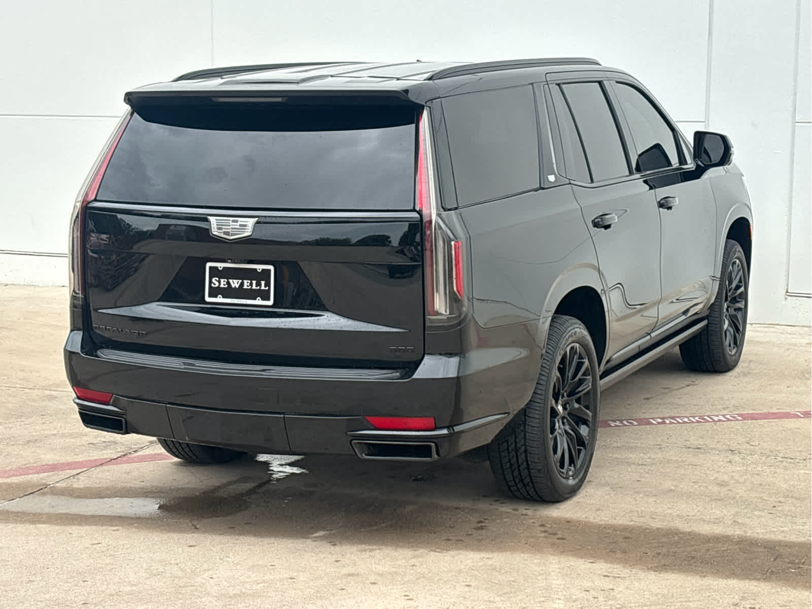 2023 Cadillac Escalade Sport Platinum photo 4