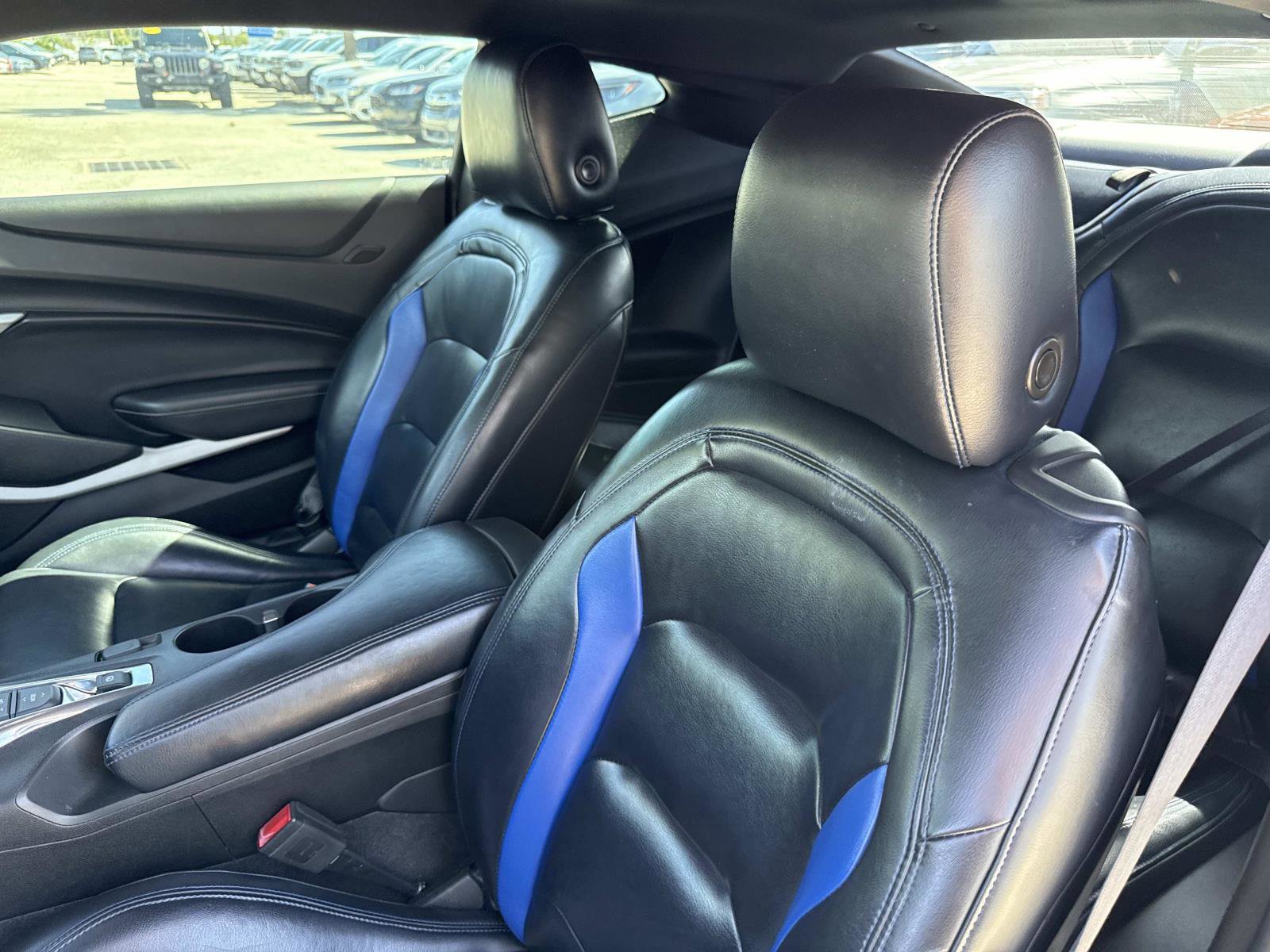 2019 Chevrolet Camaro 1LT photo 14