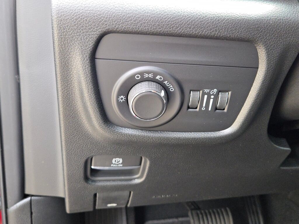 2025 Jeep Grand Cherokee Altitude X photo 24