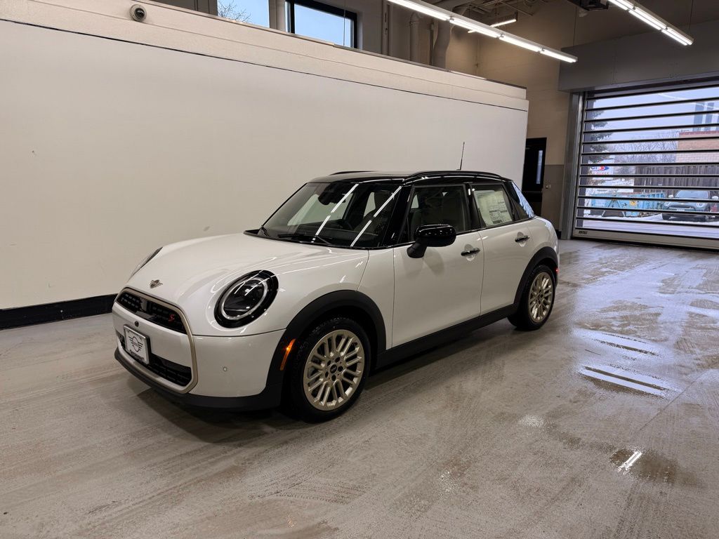 2026 MINI Hardtop 4 Door S's photo