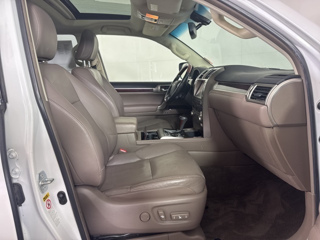 2018 Lexus GX 460 Luxury photo 4