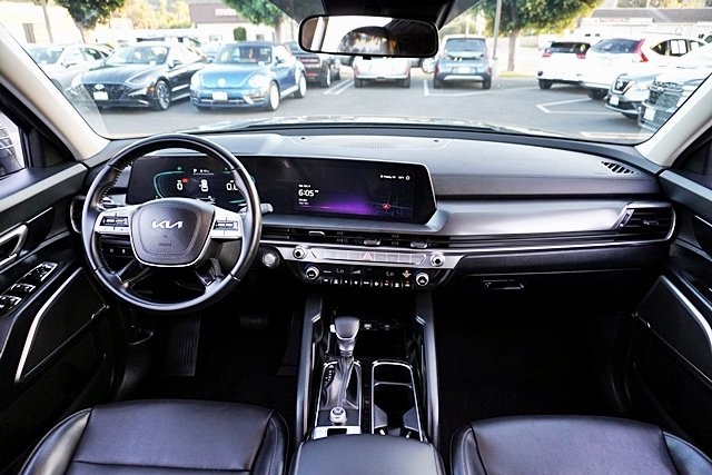 2024 Kia Telluride LX photo 15