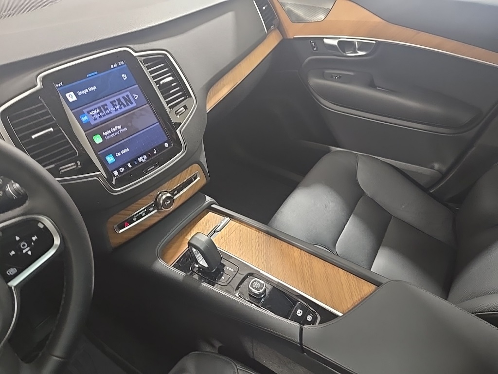 2023 Volvo XC90 Plus photo 10